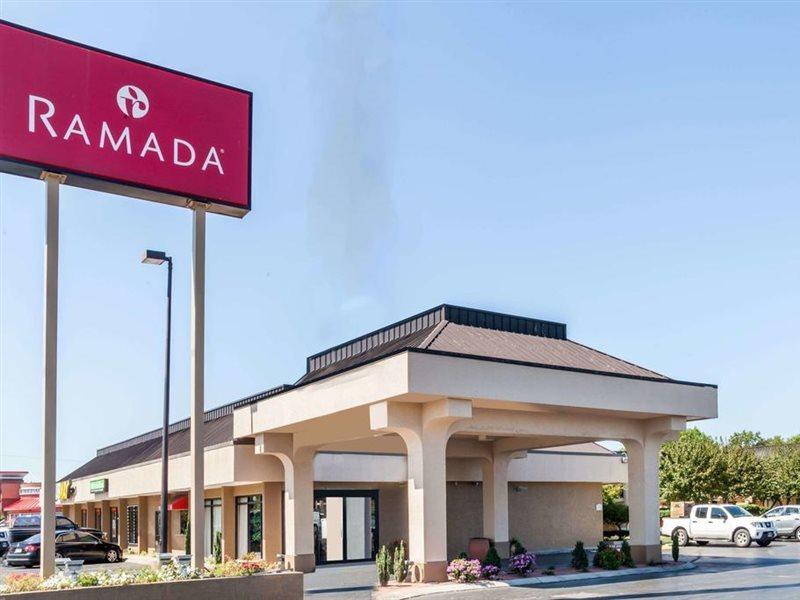 Ramada By Wyndham Lebanon Hotel Exterior foto